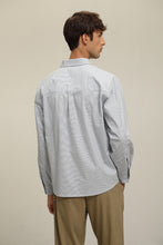 Load image into Gallery viewer, (S08BL) Cutaway Collar Regular Shirt
