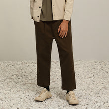 將圖片載入圖庫檢視器 Twill Cotton Tapered Trousers (GN)
